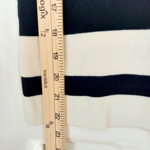 Talbots Black & White Scoop Neck Top w/ Tabbed Sleeves & Buttons Sz M - Picture 8 of 11